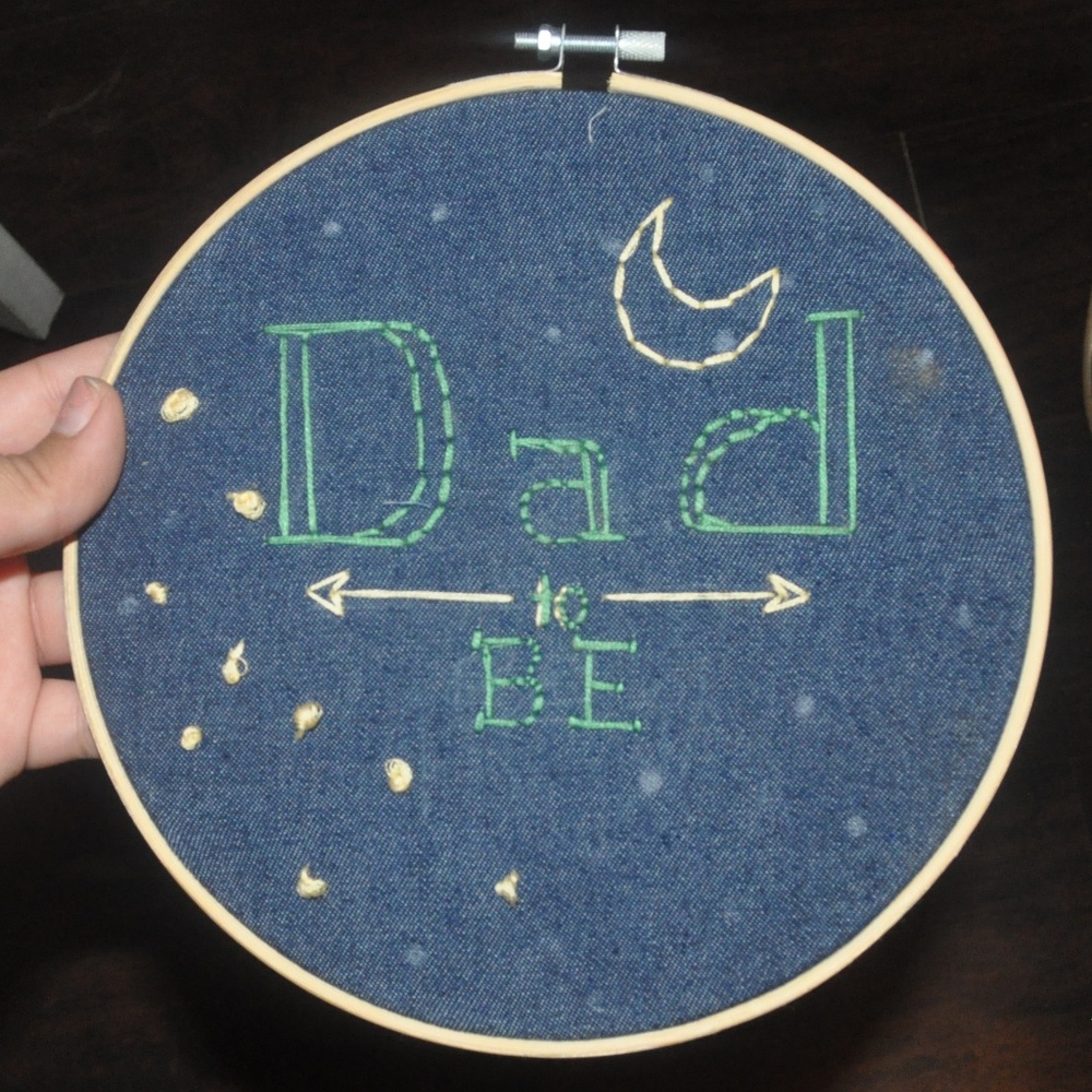 HANDMADE EMBROIDER DAD TO BE SIGN